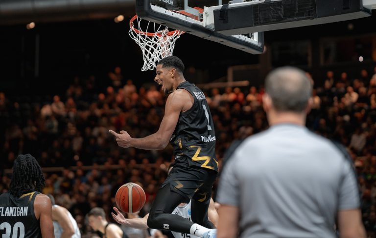 Mit Rückenwind nach Chemnitz: Löwen treffen auf NINERS