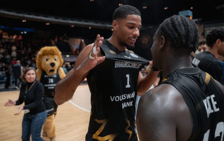 Impressionen: Basketball Löwen vs. PAOK BC