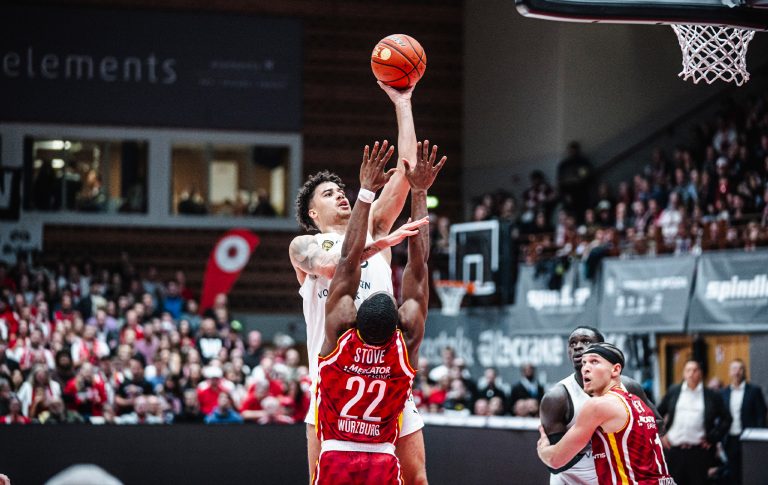 Impressionen: Fitness First Würzburg Baskets vs. Basketball Löwen