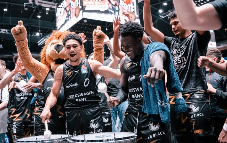 IMPRESSIONEN: Basketball Löwen vs. Veolia Towers Hamburg