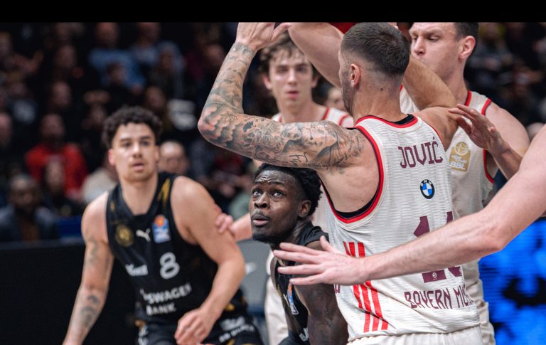 Löwen schlagen sich lange wacker, verlieren aber deutlich