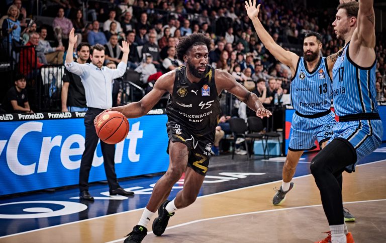 Löwen verlieren in Hamburg, retten aber direkten Vergleich