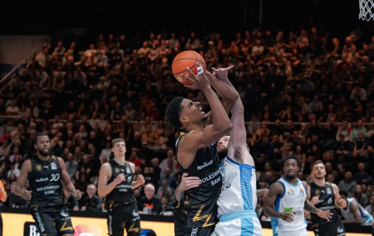 Mission Trendwende: Neuer Löwen-Coach mit Debüt in Frankfurt