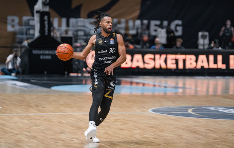 Dyn-Zusammenfassung: Basketball Löwen vs. Fitness First Würzburg Baskets