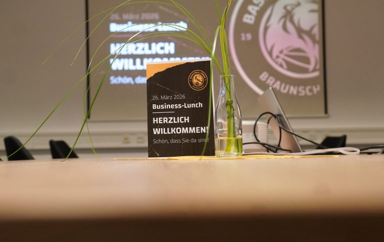 Emotionale Worte, exklusive Einblicke und ein leckeres Essen beim Business-Lunch!