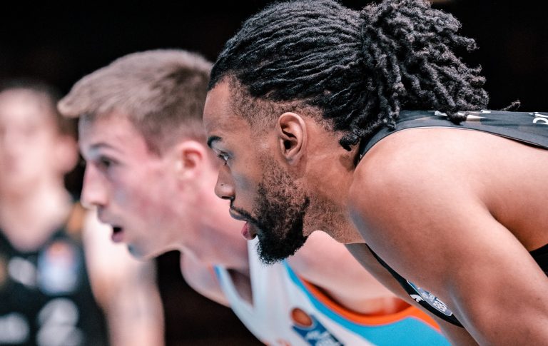 Endspiel in Jena: Nur ein Sieg hält die Hoffnung am Leben