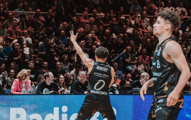 Impressionen: Basketball Löwen vs. NINERS Chemnitz